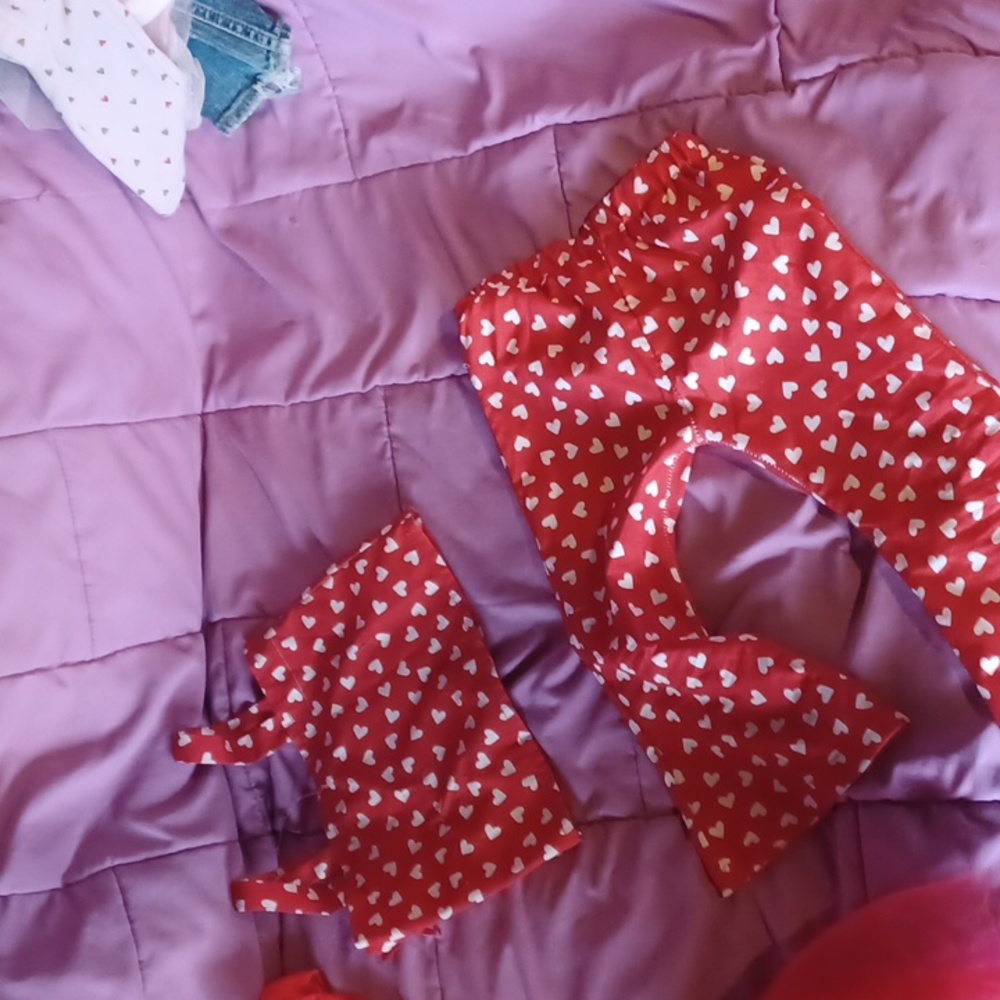 Lil girl valentines outfits.  3 pieces all together. 2 T